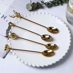 Juego de Cubiertos de Estilo Moderno en Oro Mate, 5 Piezas, Vajilla de Metal con Mangos Facetados Negros - Product Image 3