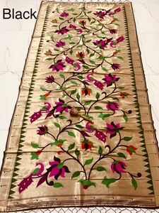 Dupatta Love Bird avec motif lotus sur toute la surface, tissu en soie Jari doux, collection de vêtements traditionnels pour mariage et fêtes - Product Image 2