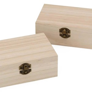 Humidor de Madera Rectangular Pulido Hecho a Mano de Gran Venta con Tapa Abatible y Cierre, Ecológico, Regalo de Graduación - Product Image 2