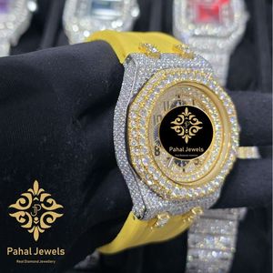 Reloj cronógrafo de cuarzo con esfera amarilla, bisel de circonita cúbica, cristal, correa de silicona, diamantes incrustados, moda de lujo - Product Image 4