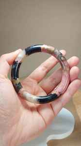 Bracelet épais en résine, fait main, grand format, accessoire de mode, bijou fantaisie - Product Image 6