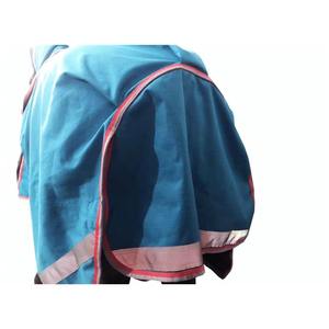 Manta Impermeable y Transpirable para Caballos, con Cuello Alto y Gran Solapa para la Cola, Fabricada en Tela Oxford de Poliéster, para Uso en Exteriores, Protección para Todas las Estaciones - Product Image 2