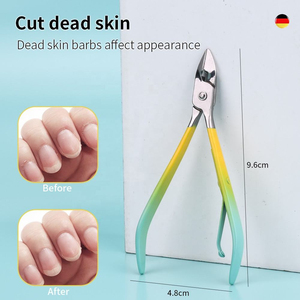 Kit de manucure et pédicure professionnel classique tout-en-un en métal avec ensemble de coupe-ongles, toilettage de précision dans un étui pour hommes et femmes - Product Image 2