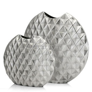 Stylized Metal <b>Flower</b> <b>Vase</b> For Modern Decor Arrangement With Creative Form And Premium Finish - Product Image 4