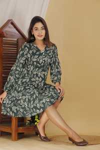 Elegante Vestido Corto Casual Verde Oscuro para Mujer, Estampado de Hojas, Estilo Occidental, para Uso Diario, Corte en A, Viscosa y Rayón - Product Image 4