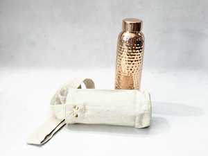 Botella de Agua de Cobre con Funda de Lona, Diseño Minimalista, Portátil para Viajes - Product Image 1
