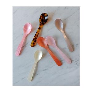 Ensemble de couverts en résine pour fêtes de mariage, service de crème glacée, vaisselle de table, fourchettes et cuillères en résine pour salades, pour restaurants et hôtels - Product Image 1