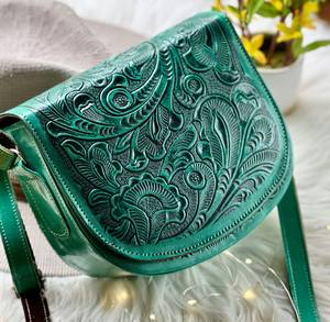 Sac bandoulière léger en cuir repoussé turquoise style bohème 2026 pour femme, motif floral occidental sculpté, sac à l'épaule vintage - Product Image 1
