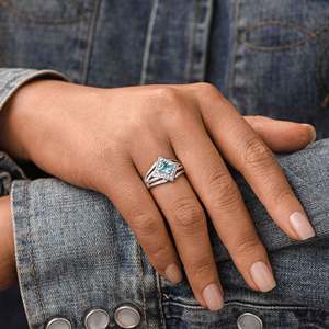 Anillo de Plata de Ley 925 con Aguamarina y Moissanita, Certificado IGI, de Zubeda Gems, Diseño Elegante y Fino - Product Image 5