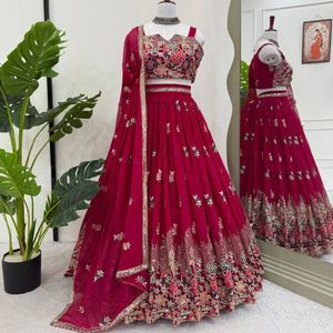 Lehenga Choli de Georgette Sintética Premium con Lentejuelas de Hilo Pesado, Bordado Dori, Patta de Lona, Vuelo Cancan y Dupatta de Diseñador - Product Image 4