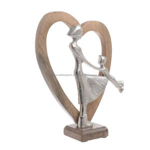 Pilier de coeur en bois et arbre de vie coulé Modèle de pièce maîtresse de Noël Vaisselle Accent Sculpture Gifting Festival Showpiece Item - Product Image 2