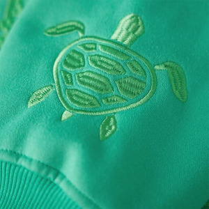 Sweat-shirt à capuche vert brodé pour homme, coupe oversize décontractée, imprimé au dos, coupe classique, idéal pour l'automne - Product Image 3