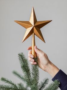 Handcrafted Antique Brass Star Centerpiece For Classic Home Decor And Elegant Dining Table Styling Accent - Product Image 5