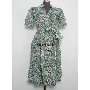 Robe longue décontractée à manches courtes en coton imprimé floral pour femme, taille unique, idéale pour les fêtes, la plage, avec taille naturelle, parfaite pour les demoiselles d'honneur et les vacances. - Product Image 1