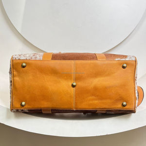 Fabriqué à la main en cuir de fourrure de vachette véritable sac de sport Premium Weekender sac de voyage Style Vintage sac de nuit pour hommes et femmes - Product Image 5