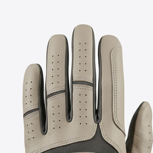 Gant de golf performant et confortable, doté d'un design léger, de zones renforcées et d'une technologie d'amélioration de la préhension flexible. - Product Image 3