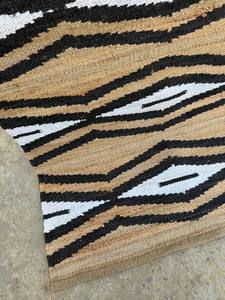 Tapis tissé à la main en chanvre naturel Savanna Luxe – Motif zèbre / tribal, lavable, taille personnalisée, motif géométrique - Product Image 2