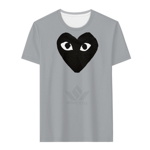 T-shirt gris pour homme avec motif cœur noir et yeux, manches courtes, col rond, imprimé, coupe décontractée, 100 % coton jersey, infroissable, devant imprimé - Product Image 1