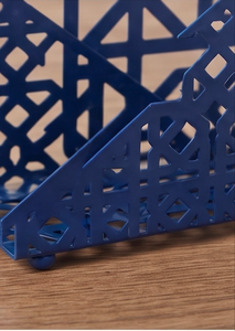 Porta Servilletas Metálico Moderno con Patrón Geométrico en Azul Marino, Diseño Independiente para Decoración de Mesa y Uso en la Cocina - Product Image 5