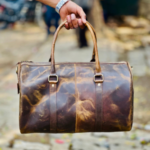 Bolsa de Viaje de Cuero Hecha a Mano de Lujo, Diseñada para Deportes, Viajes Diarios, Gran Capacidad, Ecológica, Acabado Vintage Elegante - Product Image 1