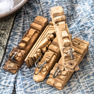 Ganchos de Pared de Madera Rústicos Tallados a Mano, Perchero de Madera Estilo Indio Vintage, Ganchos Decorativos para Montar en la Pared para la Entrada y Decoración del Hogar - Product Image 3