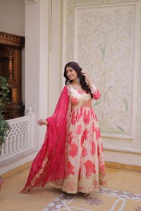Robe Anarkali de qualité supérieure à imprimé floral numérique avec dupatta, ensemble complet pour mariage estival, en soie pure infroissable - Product Image 6