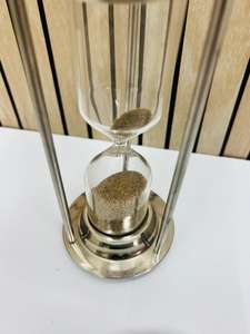 Reloj de Arena de Aluminio Plateado de 8'' con Diseño de Ángel Animal |   Pieza Decorativa Vintage para Mesa de Graduación (Diseño Otto 1869) - Product Image 5