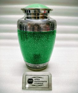 Urna Funeraria de Metal y Latón Grabada en Color Verde Clásico para Cenizas de Adultos, Estilo Europeo Ecológico de 200 Cúbicos - Product Image 6