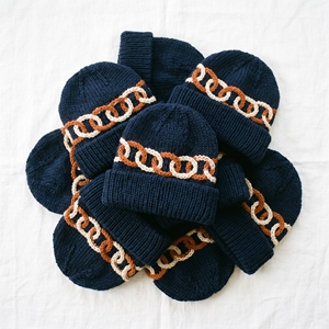 Gorro de punto con diseño de hoja de arce, gorro marrón con puño, gorro jacquard para otoño e invierno, fabricante y proveedor de ropa de abrigo al por mayor para exportación. - Product Image 2