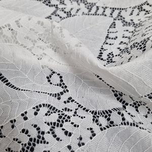 Tela de Encaje con Motivo de Hojas Grandes, 147 cm de Ancho, Encaje Elástico Botánico para Vestido, Blusa de Novia, Tela Elegante - Product Image 4