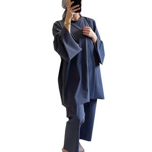 Maillot de bain sport à manches longues 2 pièces, Burkini islamique avec design frontal en cristal, bas à coupe haute, séchage rapide, maillot de bain modeste pour femme avec hijab - Product Image 3