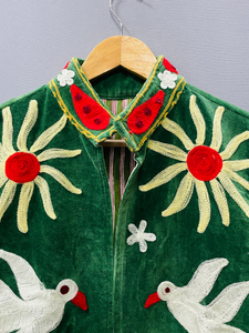 Chaqueta de terciopelo estilo bomber Suzani para mujer, bordado floral, 100% algodón, cuello alto suave, 600g, logo frontal, longitud media, abierta - Product Image 3