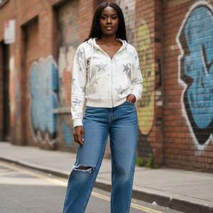 Sweat à capuche zippé effet vieilli - 100% Coton épais, coupe oversize, streetwear hiver unisexe, brodé, mode, vente en gros - Product Image 1