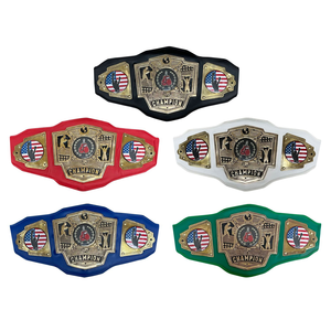 Ceinture de champion personnalisée en cuir rouge avec plaques 3D pour les sports de lutte, boxe, MMA, karaté - Récompenses plaquées or - Product Image 2