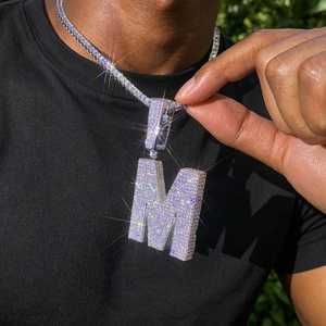 Colgante con Letra M de Moissanita, Corte Brillante Redondo, Chapado en Rodio, Plata 925, Microincrustaciones, Unisex, para Regalo - Product Image 5