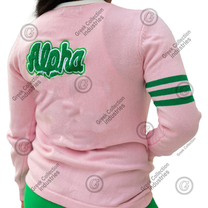Cardigans roses personnalisés Alpha Sorority AKA en tricot acrylique pour femme, col en V, avec lettres chenille rayées style universitaire grec - Product Image 6