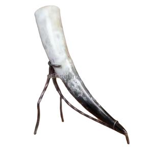 Soporte de Cuerno de Búfalo Vikingo de Calidad Premium, Cuerno de Vaca Pulido con Cinturón de Cuero, Estilo Animal - Product Image 5