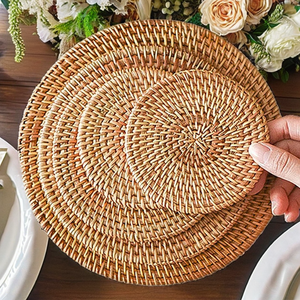 Assiette en céramique en rotin tressé à la main, écologique, fabriquée au Vietnam, TUYET DUNG, décoration florale classique pour les fêtes et cadeau - Product Image 1