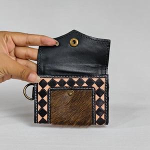 Tarjetero de Cuero Genuino Hecho a Mano con Patrón Geométrico, Estilo Vintage, Cierre a Presión, Correa Desmontable, Cartera Unisex - Product Image 4