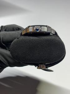 นาฬิกาควอตซ์ดีไซน์เรียบง่าย สายหนังสีดำ หน้าปัดกระจกสีดำ ตัวเลขโรมันสีขาว ขนาด 20 มม. คุณภาพดีเยี่ยม เหมาะสำหรับใช้ในชีวิตประจำวัน - Product Image 3