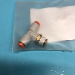 Conector en T AMAT 3300-02623 para Tubo de 1/8" x 1/8" MPT - Equipo y Piezas de Semiconductores de Confianza de Tradicción Global - Product Image 3
