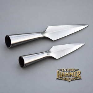 Juego de 2 Puntas de Lanza de Metal Pulido de 11 y 8 Pulgadas con Acabado Plateado para Colecciones Decorativas - Product Image 1
