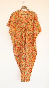 Vestido Kaftan Bohemio Rojo con Estampado Floral Naranja, Cuello en V, Corte Holgado para Mujer, Estilo Maxi con Lazos de Algodón - Product Image 6