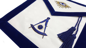 Delantal de la Francmasonería Past Master Blue Lodge - Azul con bordado en hilo metálico, bordado personalizado y artesanía experta para cada grado. - Product Image 2
