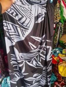 Robe longue personnalisée à imprimé floral style ethnique des îles d'Asie-Pacifique, sans manches, épaules dénudées, pour adultes unisexe, tenue de soirée - Product Image 2