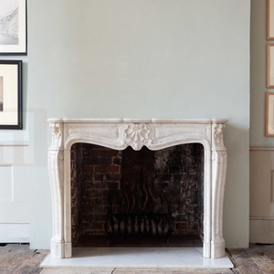 Inserto per Caminetto Elettrico o <span class=keywords><strong>a</strong></span> <span class=keywords><strong>Gas</strong></span> in Marmo Bianco di Carrara Personalizzato, <span class=keywords><strong>Design</strong></span> Moderno per Ville con Supporti TV - Product Image 6