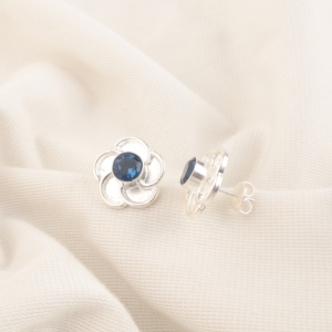 Boucles d'oreilles artisanales en argent sterling 925, motif floral, topaze bleue de Londres, pour femmes et filles, à porter lors de mariages - Product Image 2