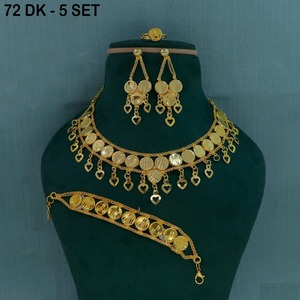 Luxurious High End Middle East Bridal Jewelry <b>Set</b> Fashion Gold Plated Designer Necklace and <b>Bracelet</b> <b>Set</b> Woman Necklace Jewelry - Product Image 1