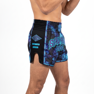 Shorts de Muay Thai personnalisés pour hommes adultes avec panneaux en maille satinée de qualité supérieure, tissu 100% polyester 120g pour MMA et Kickboxing - Product Image 2