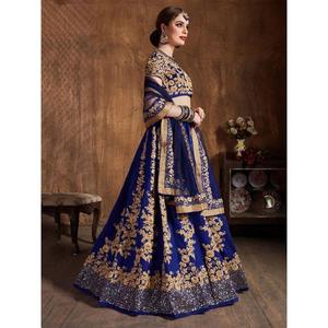Fascinant bleu marine brodé en soie brute Lehenga Choli - Product Image 5